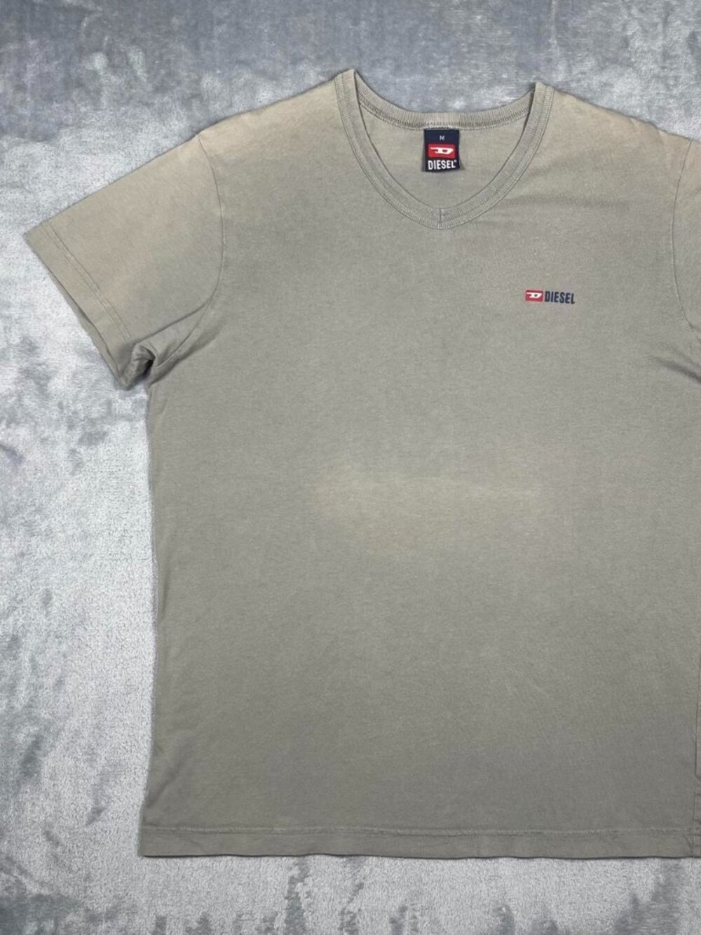 Vintage Diesel T Shirt Y2K Mini Logo V Neck Beige Faded Tee Size M Italy